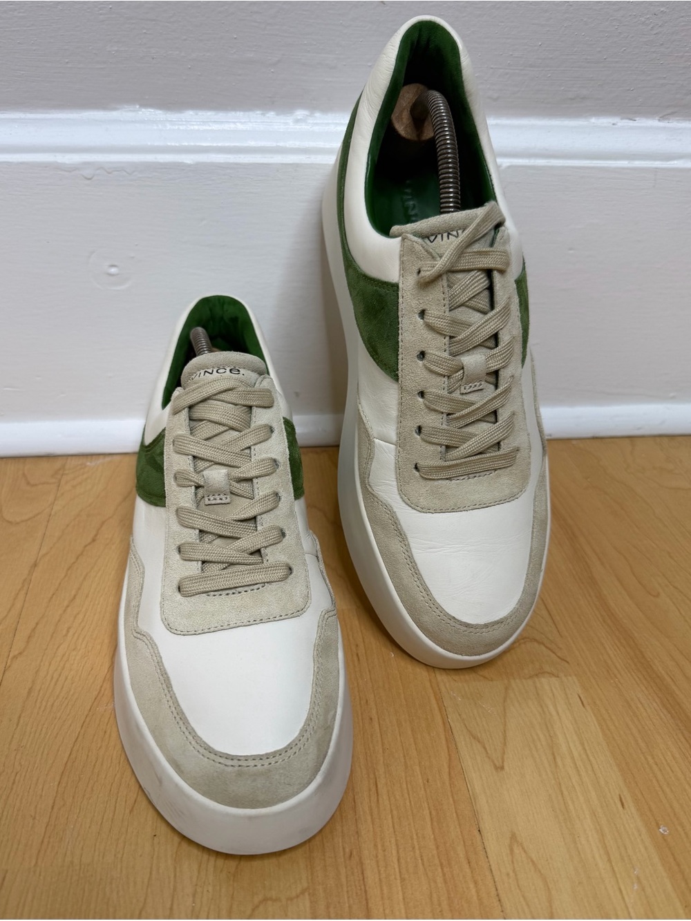 Vince White Leather Sneakers with Green Suede Panel and Gray Trim 8.5 - Picture 3 of 11